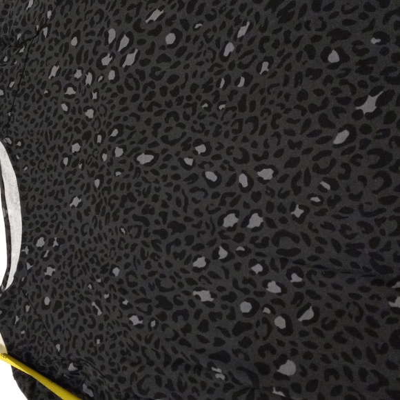 Time and Tru Women's Knit Dress with 3/4-Length Sleeves Leopard Print relaxed - Picture 9 of 11